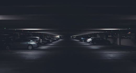 Parkplatzbelegung in Echtzeit: Zuverlässige & kosteneffiziente Lösung